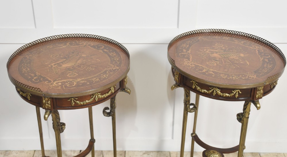 Pair of mahogany side tables View VII