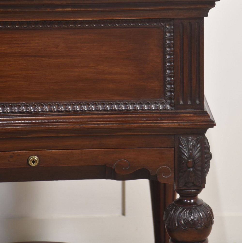 Mahogany surprise drinks cabinet View VI