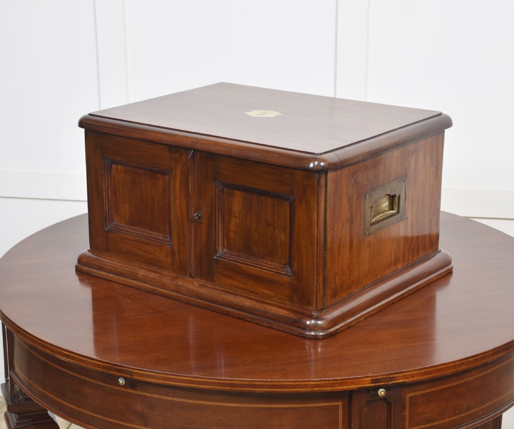 Mahogany collectors cabinet View VIII