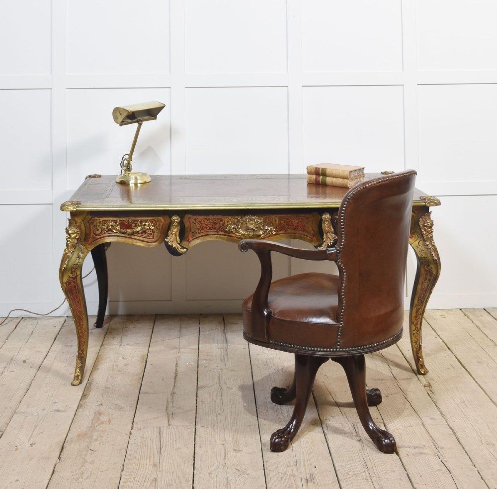 Regence Style Bureau Plat View XI