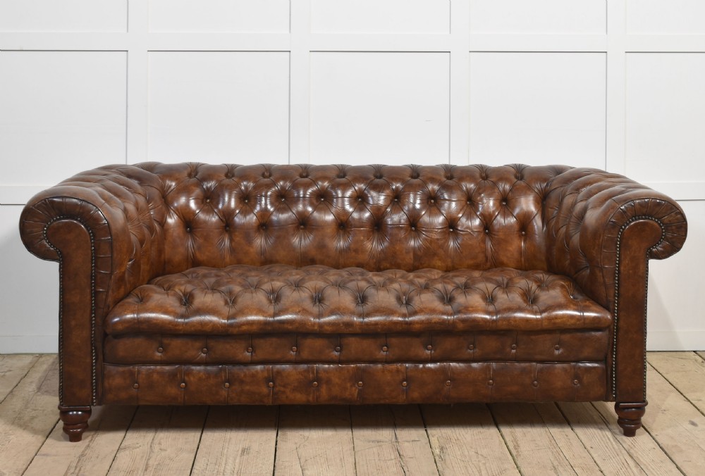 Brown leather deep buttoned chesterfield View VI