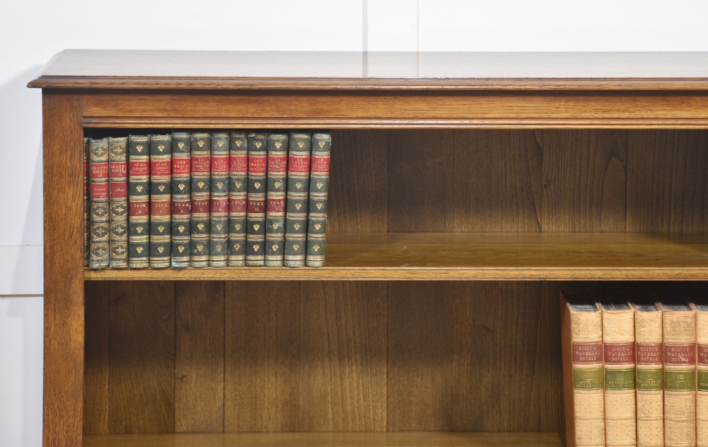 Oak open bookcases View V