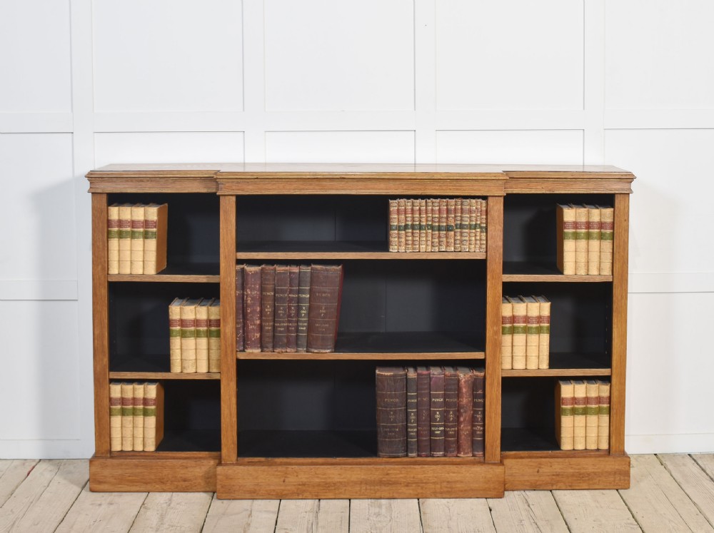 Oak breakfront open bookcase