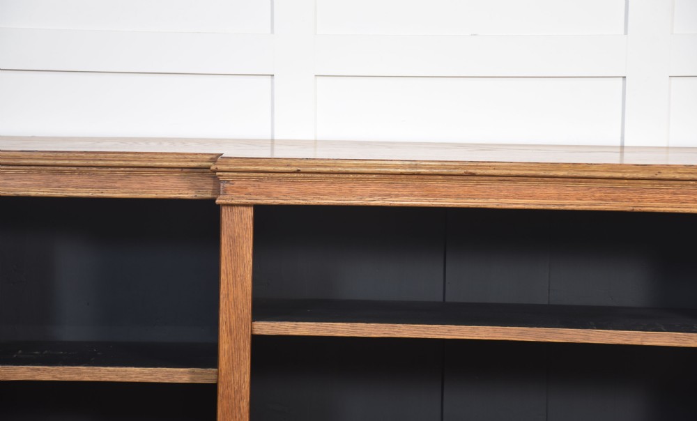 Oak breakfront open bookcase View VIII