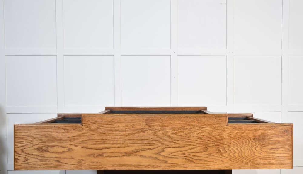 Oak breakfront open bookcase View XI
