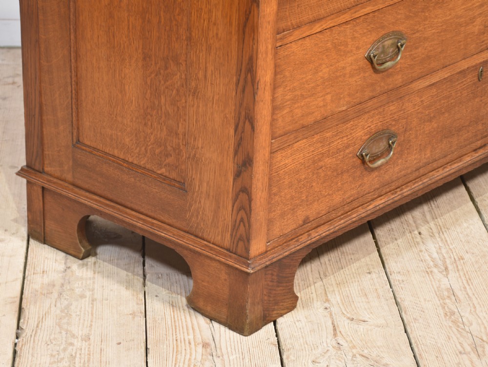 Arts & Crafts oak cupboard View XI