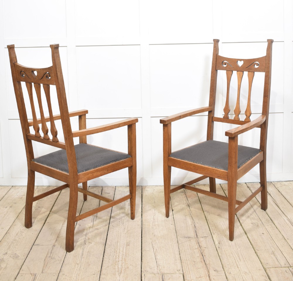 Set of eight oak Arts and Crafts dining chairs View VI