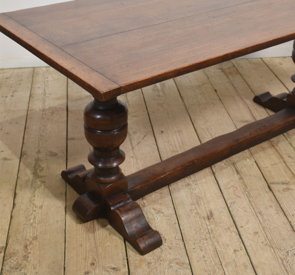 Oak refectory table View III