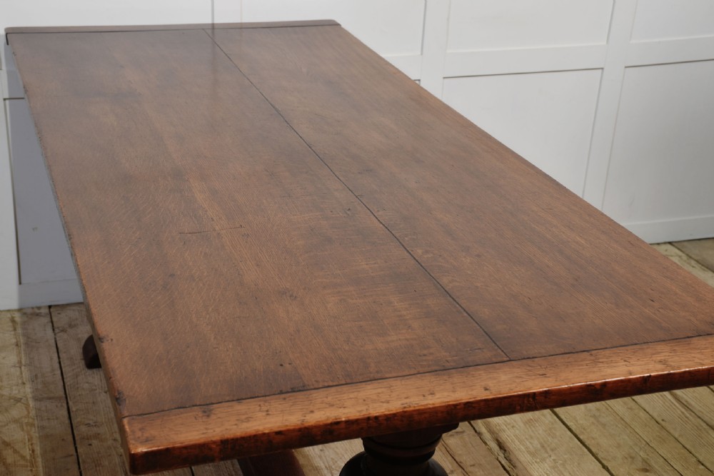 Oak refectory table View XII