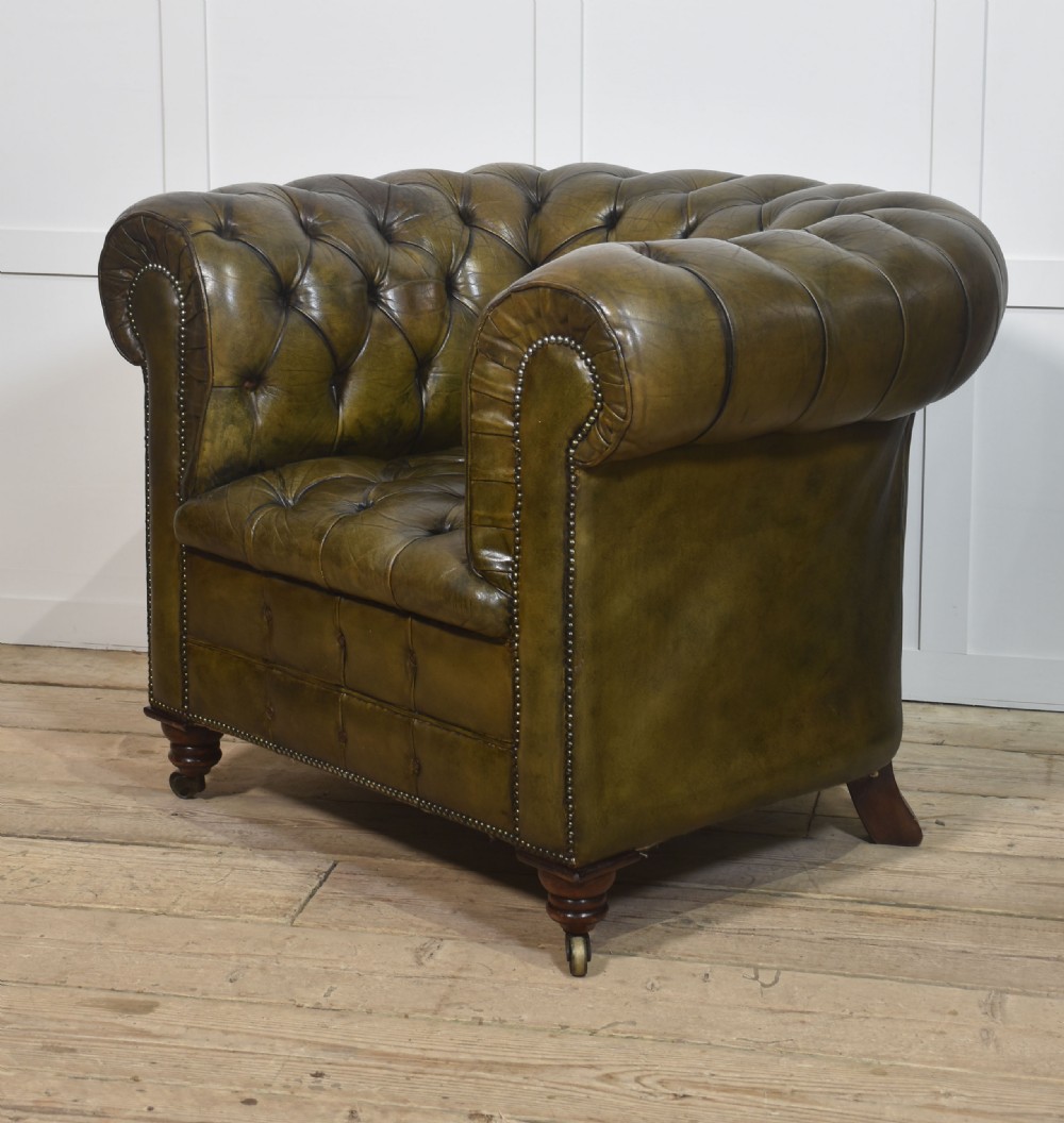 Leather Chesterfield club chair View VIII