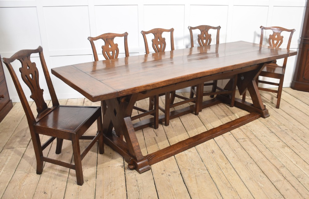 Oak refectory table View III
