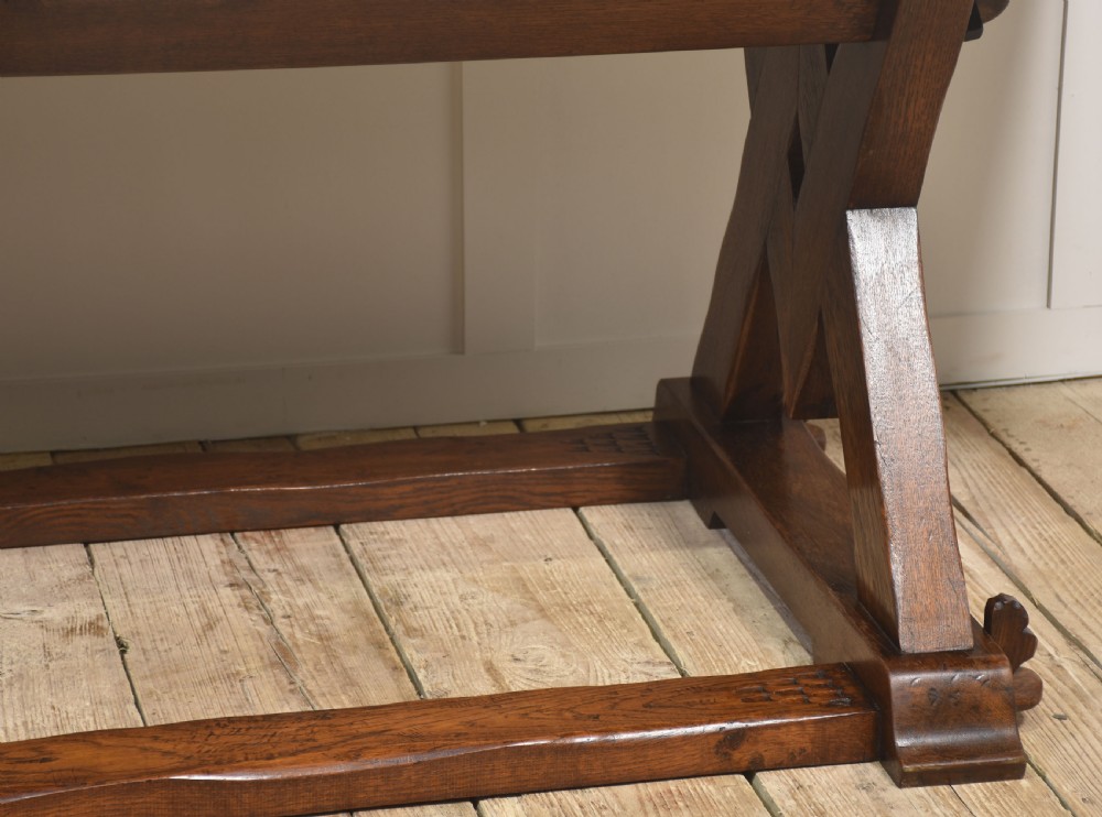Oak refectory table View VIII