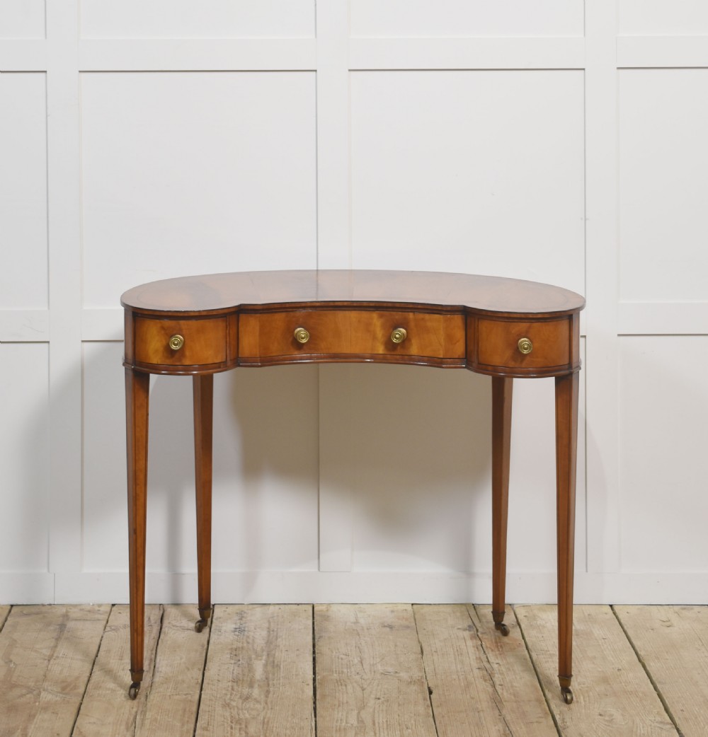 Mahogany kidney shaped lady’s dressing table View II