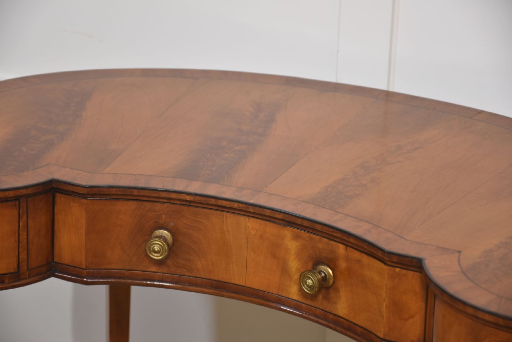 Mahogany kidney shaped lady’s dressing table View III
