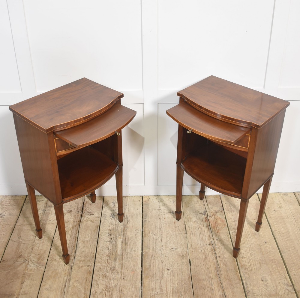Pair of mahogany bedside tables View VI