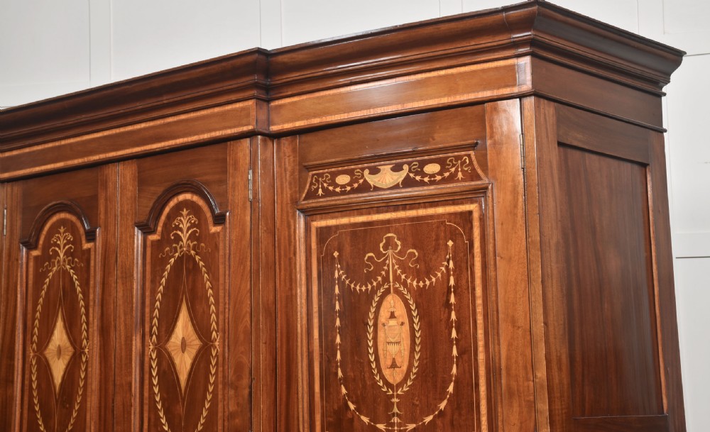 Inlaid Mahogany Four-Door Breakfront Wardrobe View XIV