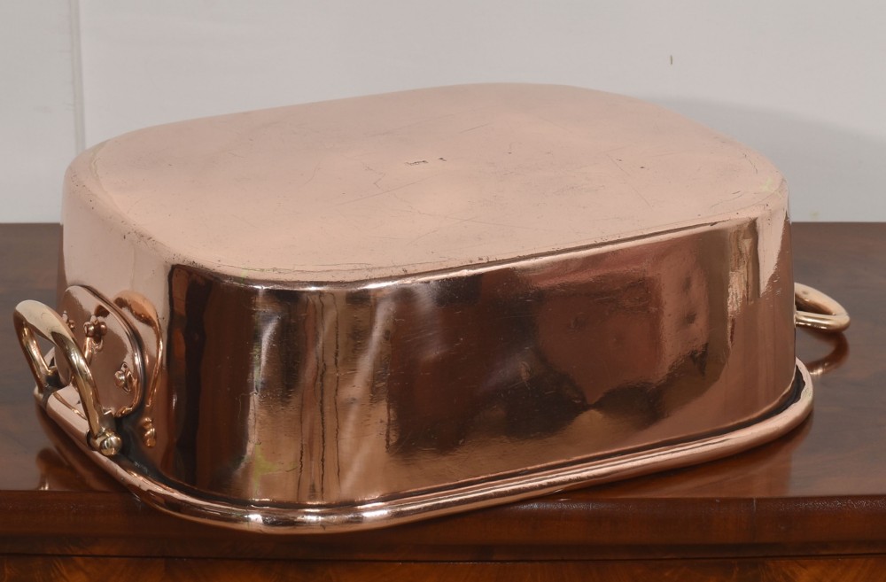 A deep rectangular antique copper fish kettle featuring heavy riveted brass drop handles and a tin-lined interior. View VIII