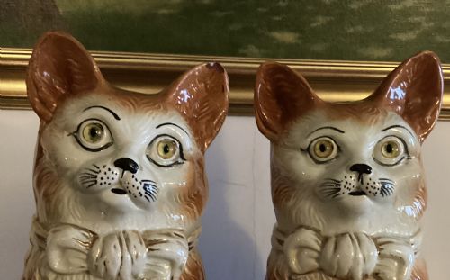 GRAND PAIR ANTIQUE STAFFORDSHIRE CATS C1890 - ADDITIONAL PHOTO 4