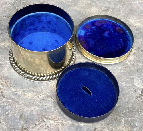 UNUSUAL VICTORIAN BRASS JEWELLERY BOX - ADDITIONAL PHOTO 3