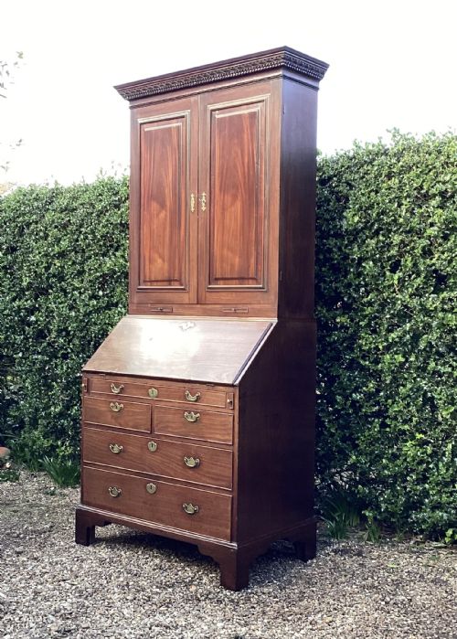 GEORGE II MAHOGANY BUREAU BOOKCASE - ADDITIONAL PHOTO 1
