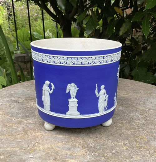 WEDGWOOD JASPERWARE JARDINIERE ON THREE FEET C1880 - ADDITIONAL PHOTO 1