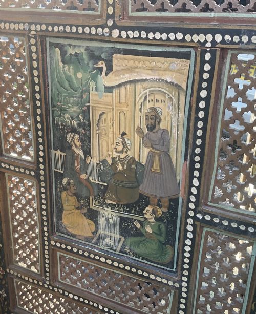 FOUR FOLD PAINTED FRETWORK INDIAN SCREEN C1910 - ADDITIONAL PHOTO 6