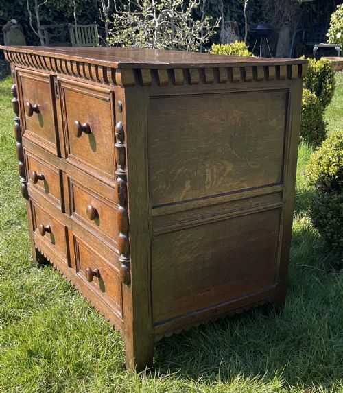 SMALL EARLY ENGLISH OAK CHEST OF DRAWERS C1680 - ADDITIONAL PHOTO 2