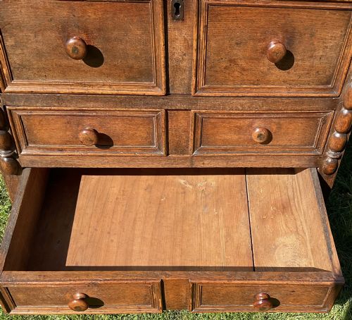 SMALL EARLY ENGLISH OAK CHEST OF DRAWERS C1680 - ADDITIONAL PHOTO 11