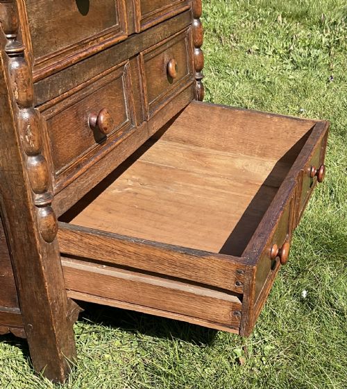 SMALL EARLY ENGLISH OAK CHEST OF DRAWERS C1680 - ADDITIONAL PHOTO 12