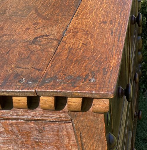SMALL EARLY ENGLISH OAK CHEST OF DRAWERS C1680 - ADDITIONAL PHOTO 15