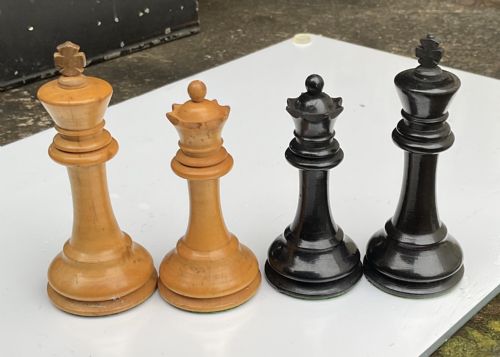 ANTIQUE STAUNTON BOXWOOD AND EBONY LIBRARY CHESS SET C1910 - ADDITIONAL PHOTO 6