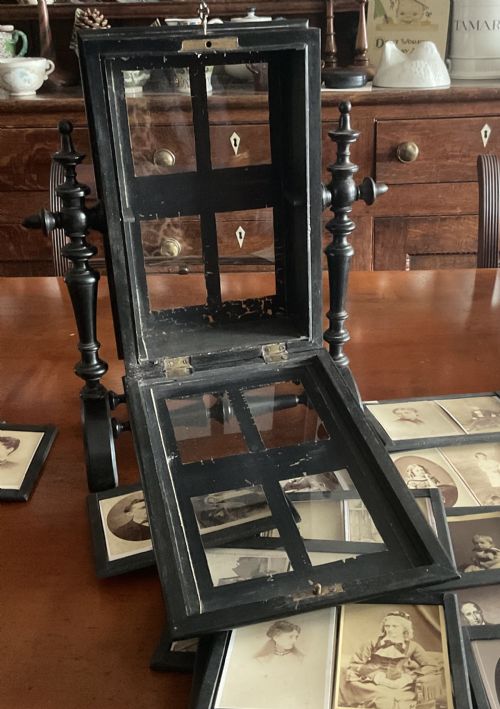 CARTE DE VISITE TABLE TOP DISPLAY BOX FRAME C1880 - ADDITIONAL PHOTO 2