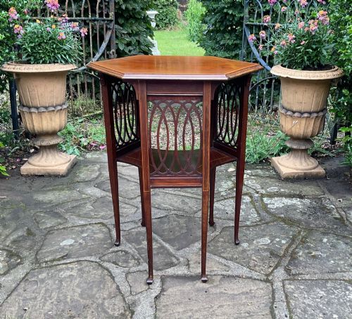 ELEGANT INLAID MAHOGANY LAMP TABLE C1910 - ADDITIONAL PHOTO 1