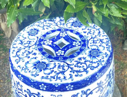 MINTON BLUE AND WHITE POTTERY GARDEN SEAT C1880 - ADDITIONAL PHOTO 1