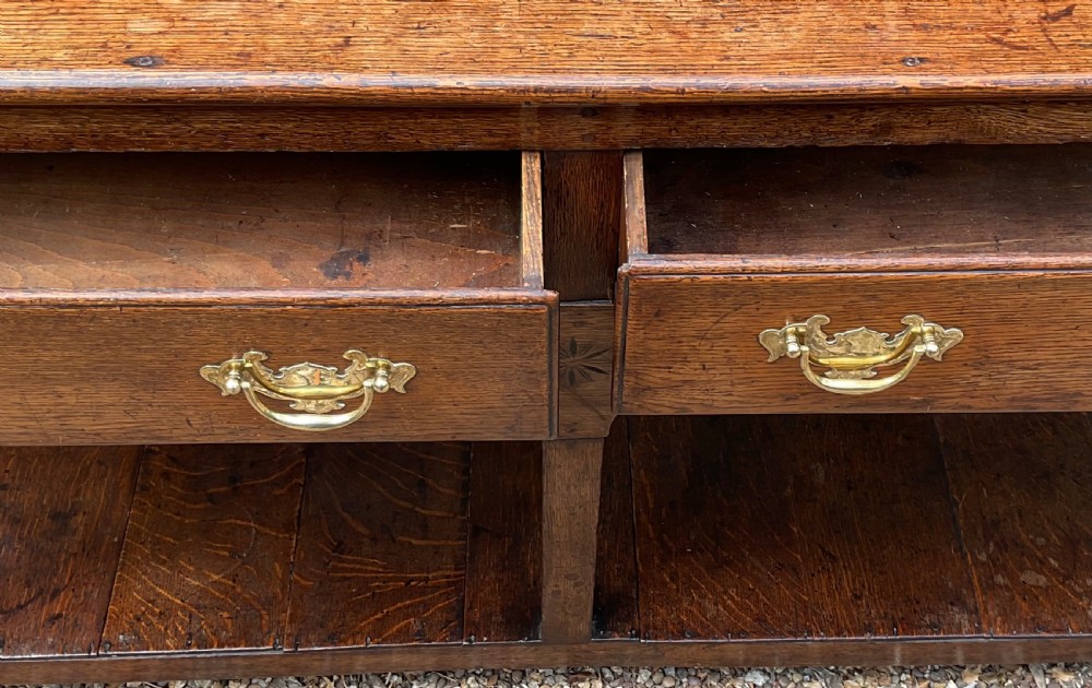 SMALL COUNTRY OAK DRESSER BASE SERVER c1830 View VI