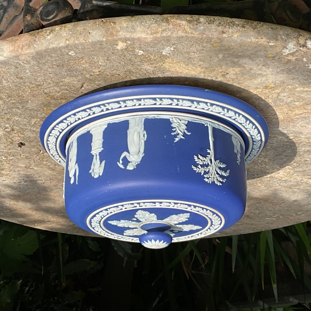 VICTORIAN WEDGWOOD JASPERWARE CHEESE DOME View III