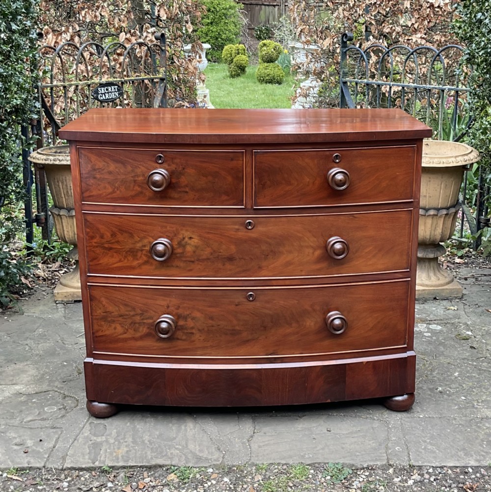 19th C MAHOGANY BOW FRONT CHEST OF DRAWERS 