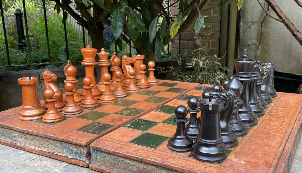 VICTORIAN JAQUES STAUNTON WEIGHTED BOXED CHESS SET