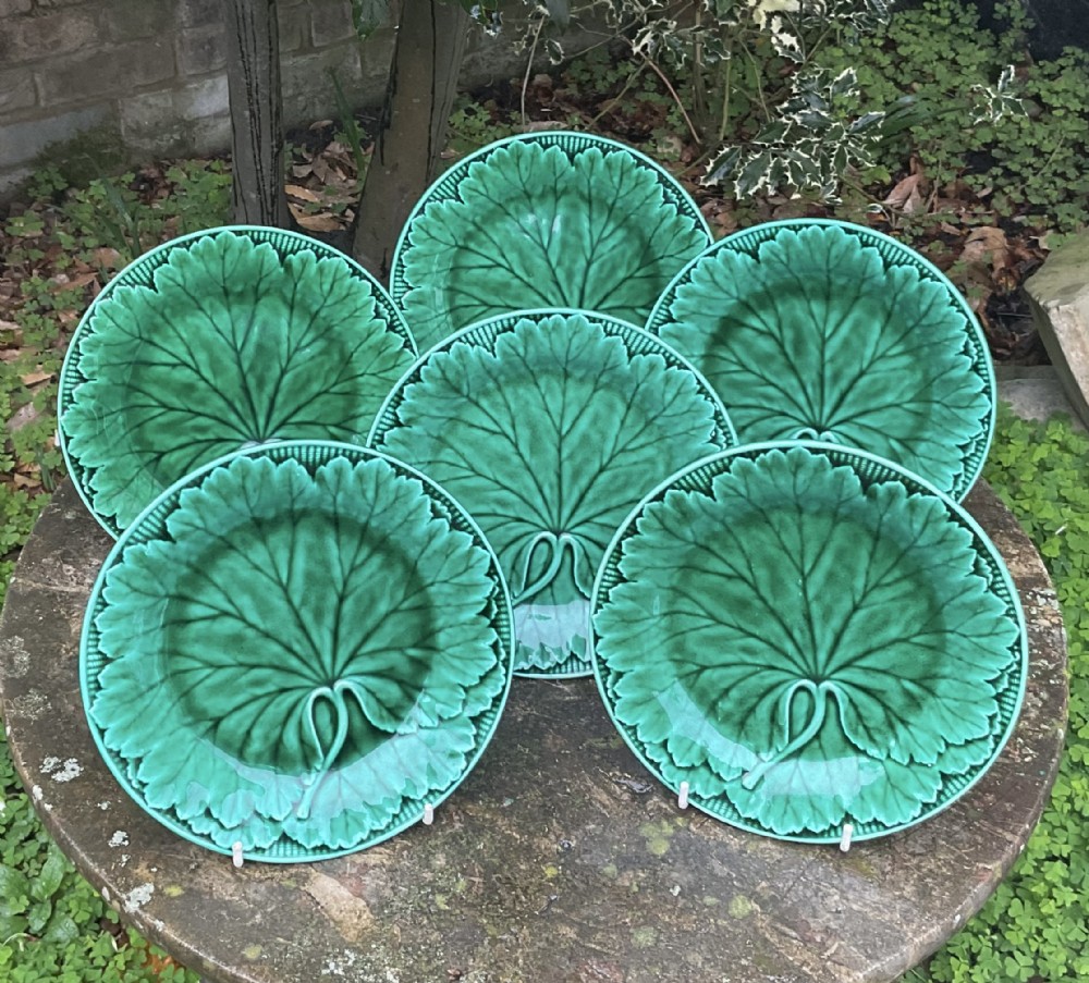 SET OF SIX WEDGWOOD MAJOLICA GREEN LEAF PLATES 1874