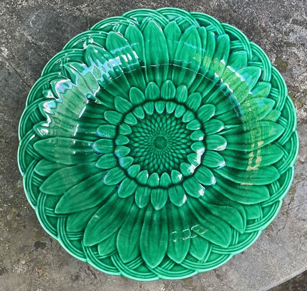 SET OF SIX WEDGWOOD MAJOLICA GREEN LEAF PLATES c1860 View II