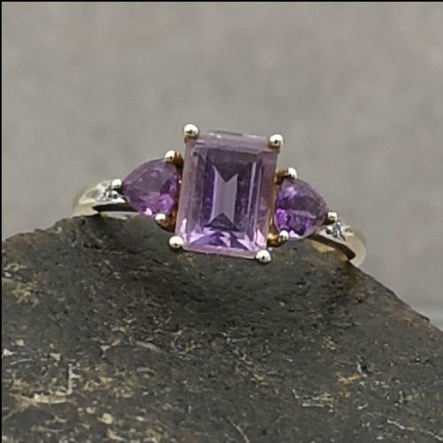9ct Gold Diamond & Three Stone Amethyst Ring