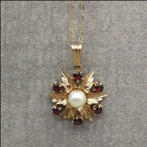9ct Gold Garnet & Cultured Pearl Pendant with Chain