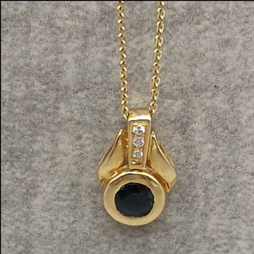 18ct Gold Sapphire Diamond Pendant on Chain