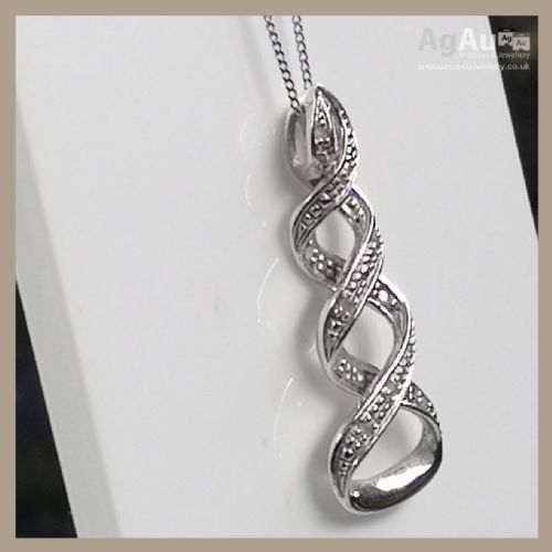 fig 1. 9ct White Gold Diamond Pendant Necklace