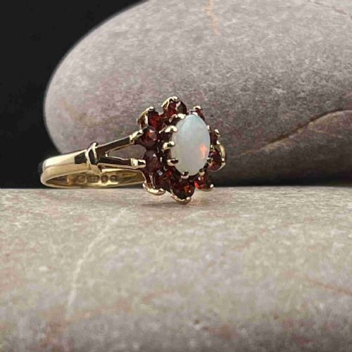fig 1. 9ct Gold Opal & Garnet Ring