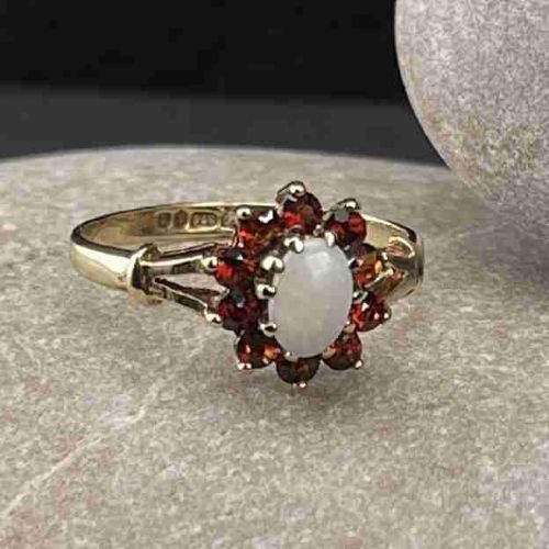 9ct Gold Opal & Garnet Ring