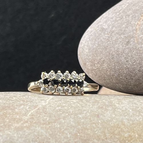 9ct Gold Diamond & Sapphire Ring