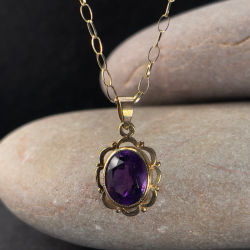 9ct Gold Amethyst Pendant Necklace