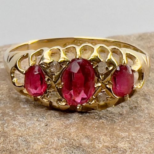 fig 1. 18ct Gold George V Ruby and Diamond Ring