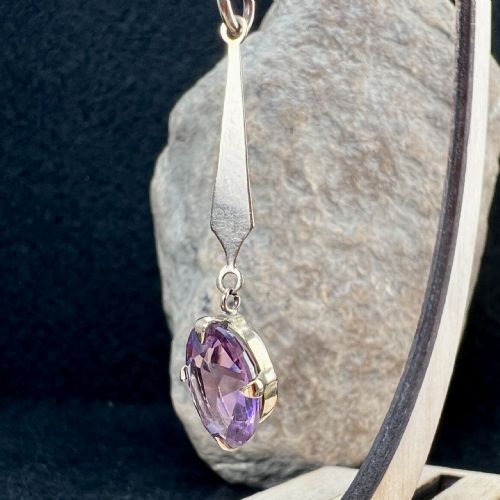 9CT GOLD OVAL AMETHYST PENDANT NECKLACE - ADDITIONAL PHOTO 1